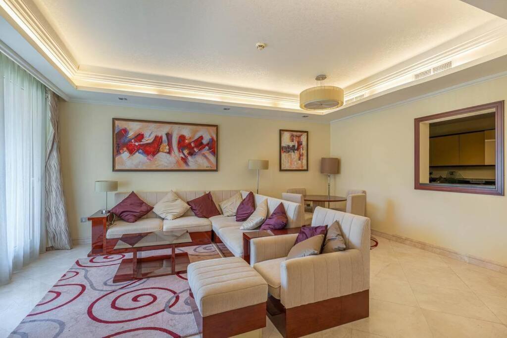 Luxury 1 Bedroom With A Private Beach Taj Granduer Residence At Palm Dubai Esterno foto