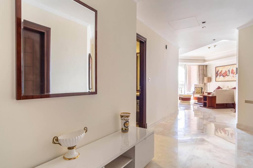 Luxury 1 Bedroom With A Private Beach Taj Granduer Residence At Palm Dubai Esterno foto