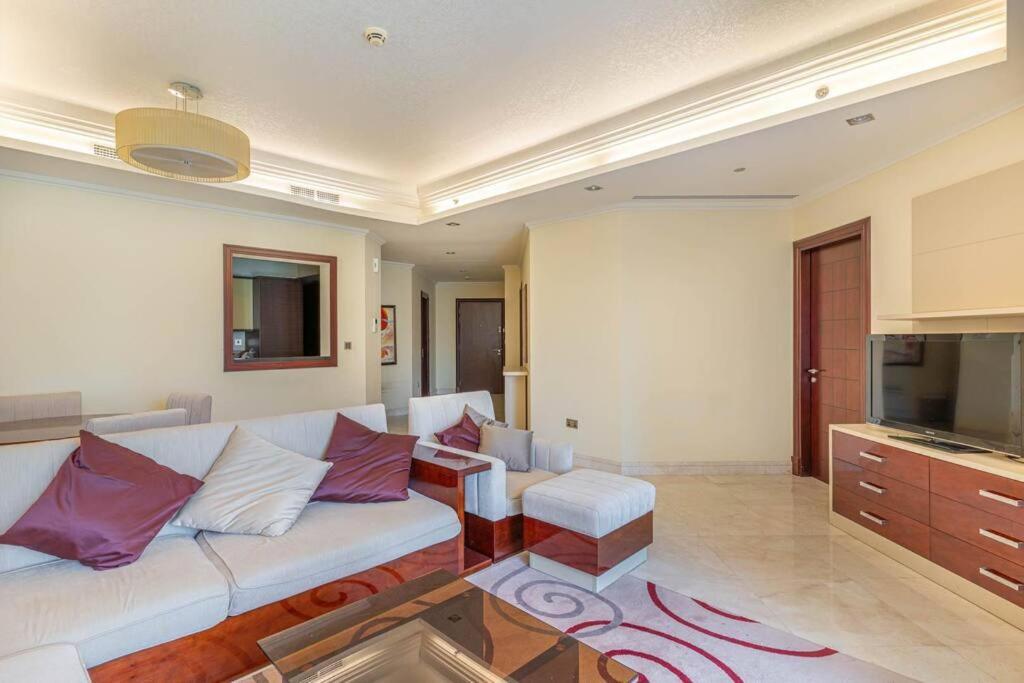 Luxury 1 Bedroom With A Private Beach Taj Granduer Residence At Palm Dubai Esterno foto